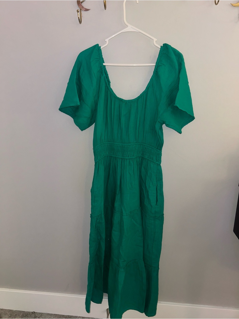 Green Tiered Puff Sleeve Maxi Dress— Size Tall Large* - Picture 2 of 3